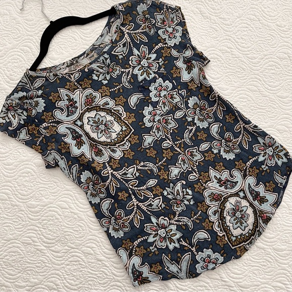 LOFT Tops - Ann Taylor LOFT Floral Paisley Cap Sleeve LINEN Top Size small